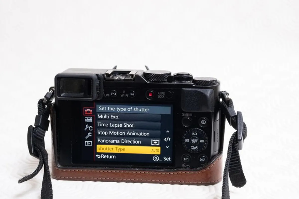 LUMIX LX100 Compact Camera - Image 2