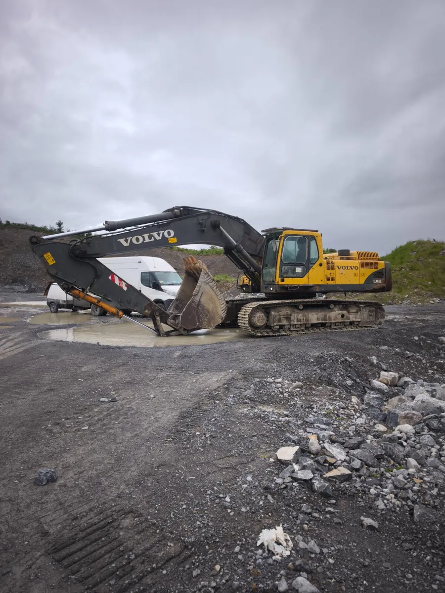 Volvo EC460b - Image 1