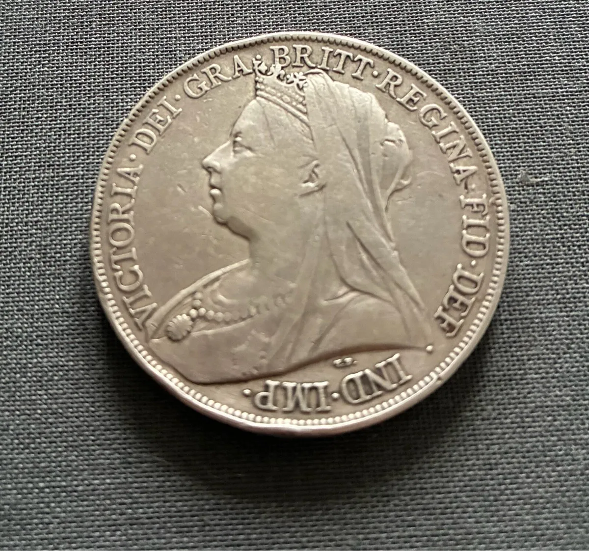 Victoria 1900 Silver Crown LX111 - Image 1