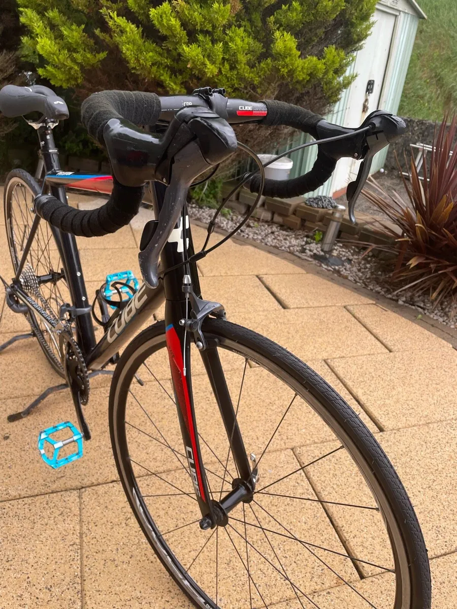 Cube peloton road bike - Image 2
