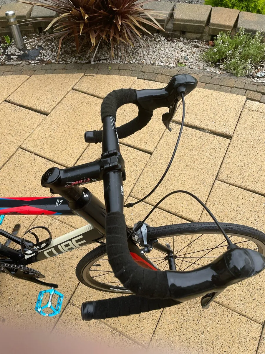 Cube peloton road bike - Image 3
