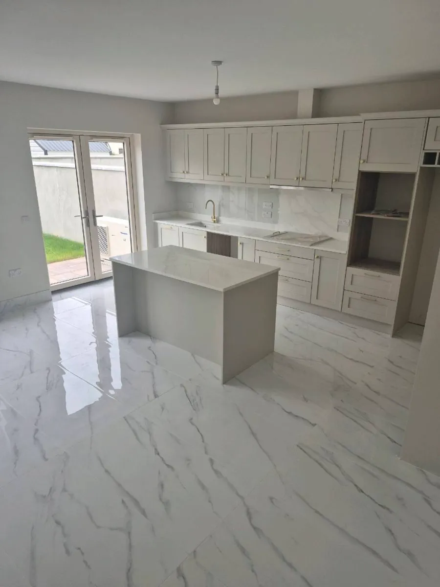 Tiler available - Image 2