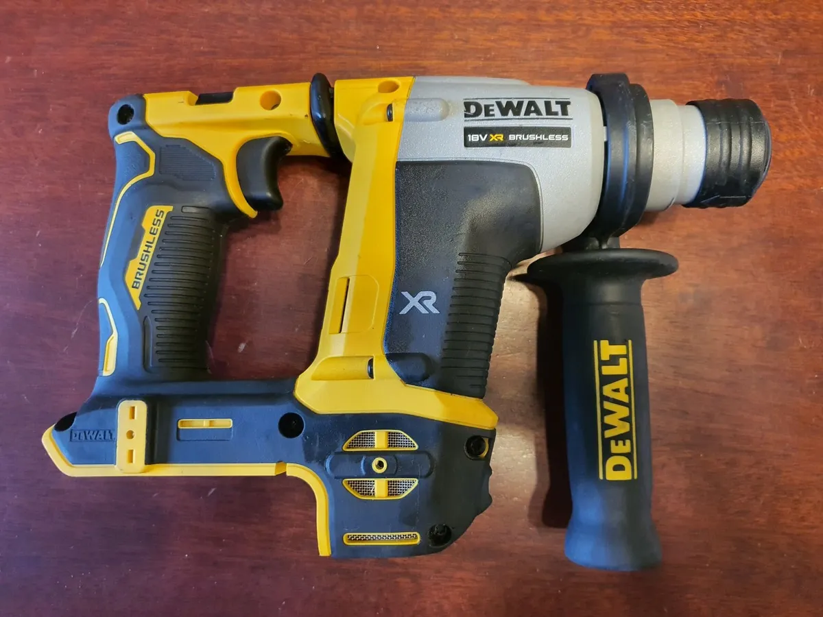 18V DeWALT SDS Hammer Drill - Image 2