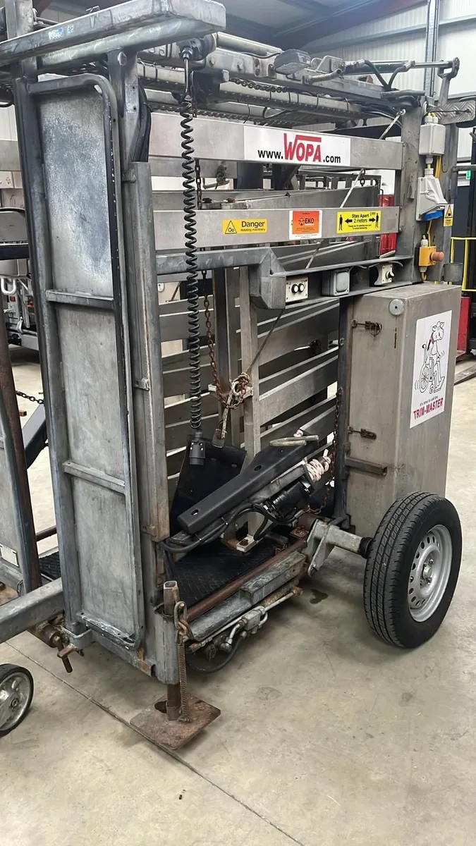 Wopa 41 professional hoof trimming crate - Image 3