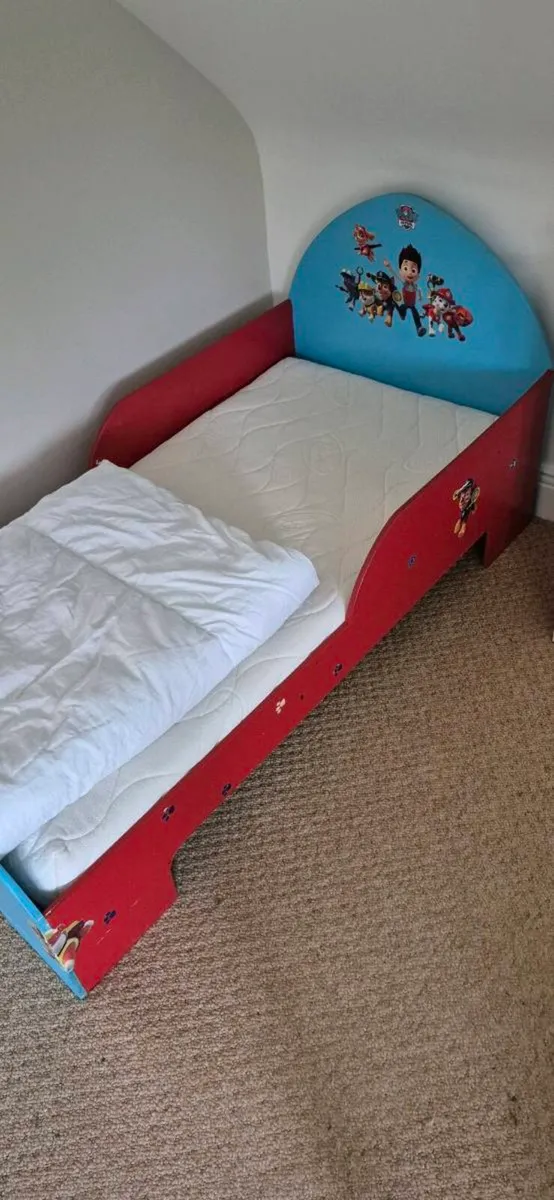 Toddler bed - Image 1