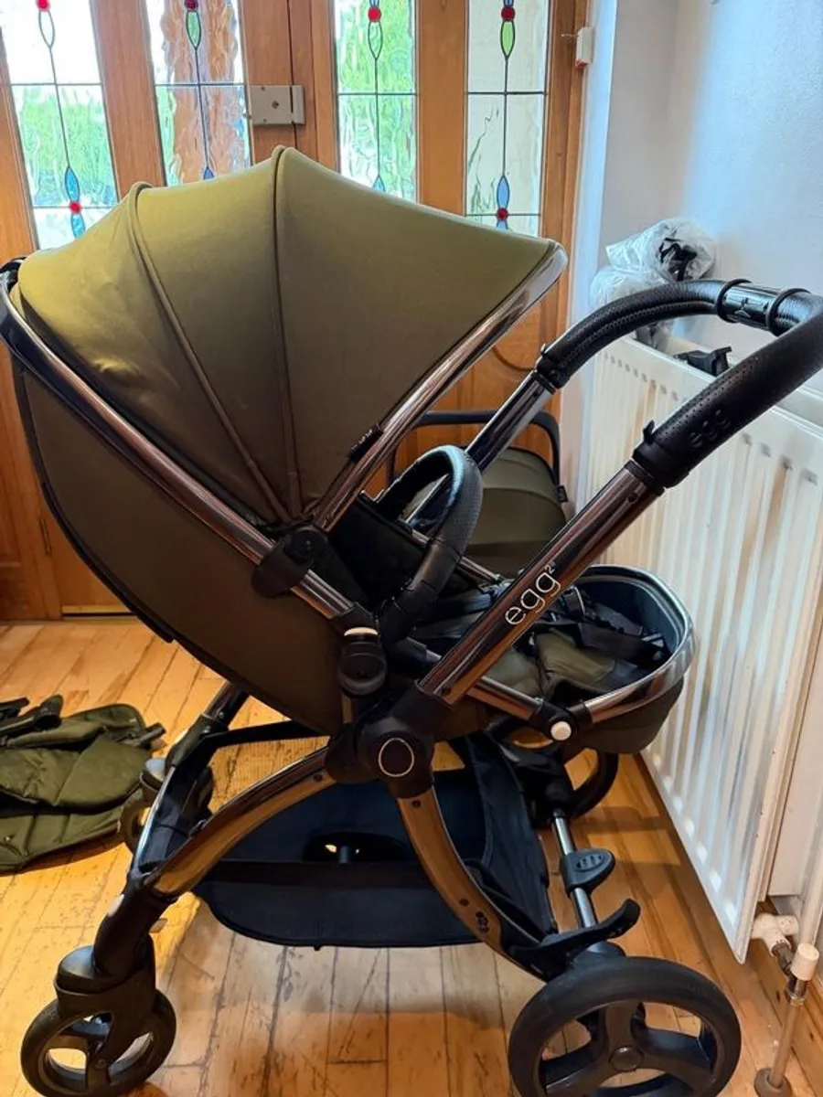 Egg2 Travel System - Image 1