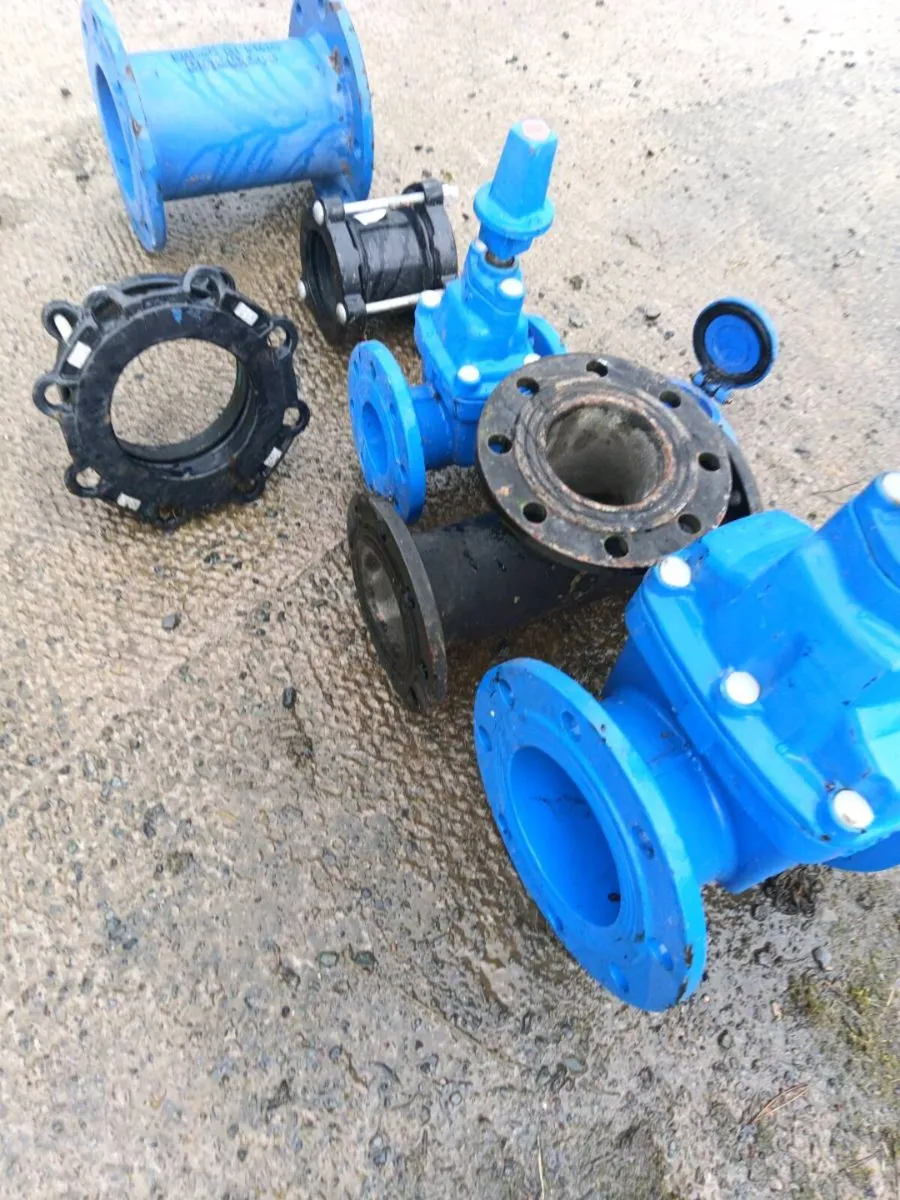 Viking Johnson water main fittings - Image 2