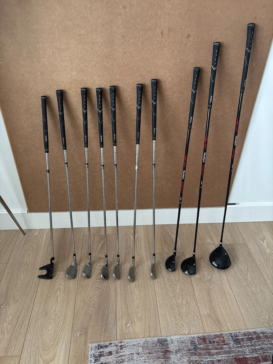 Macgreoger full golf set no bag premium condition - Image 1