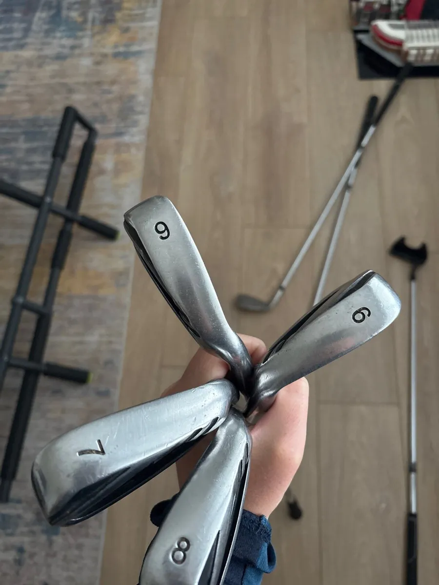 Macgreoger full golf set no bag premium condition - Image 4