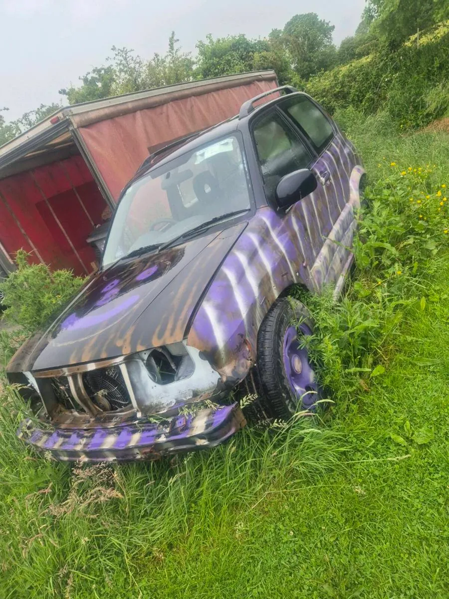 8 cars for scrap - Image 2