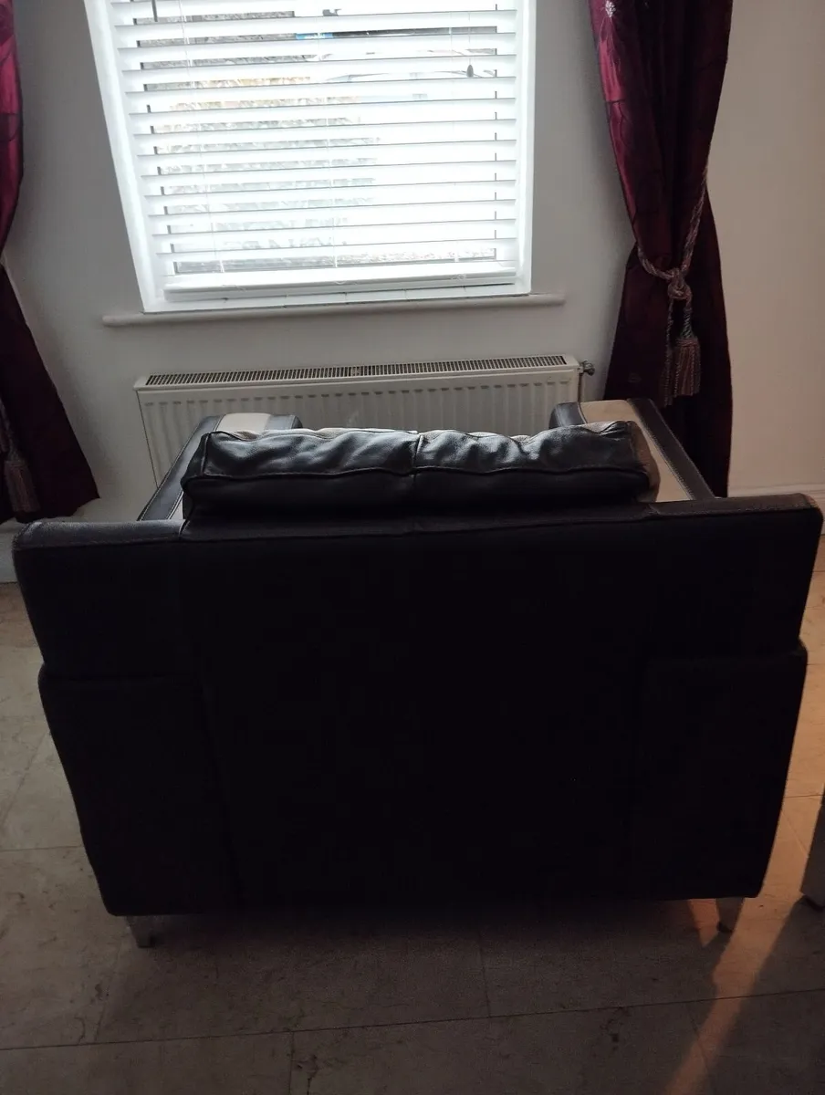Leather Arm chair - Image 2