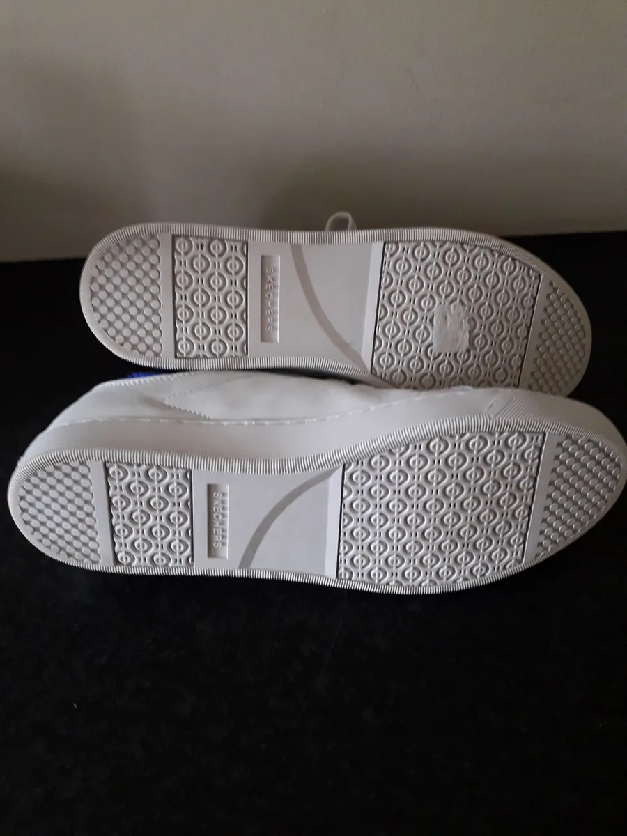 Skechers - worn once - Image 4