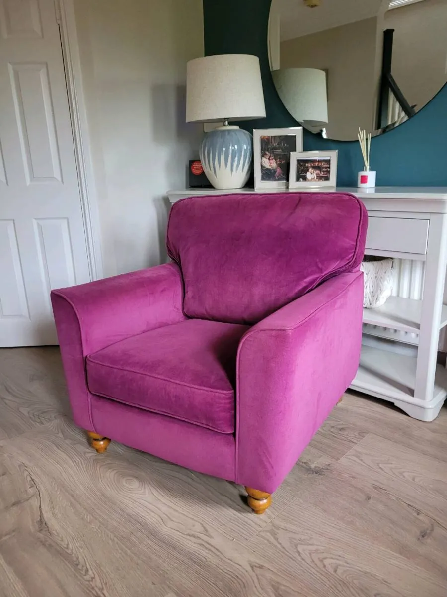 Pink Velvet Accent Occasion Chair - Image 2