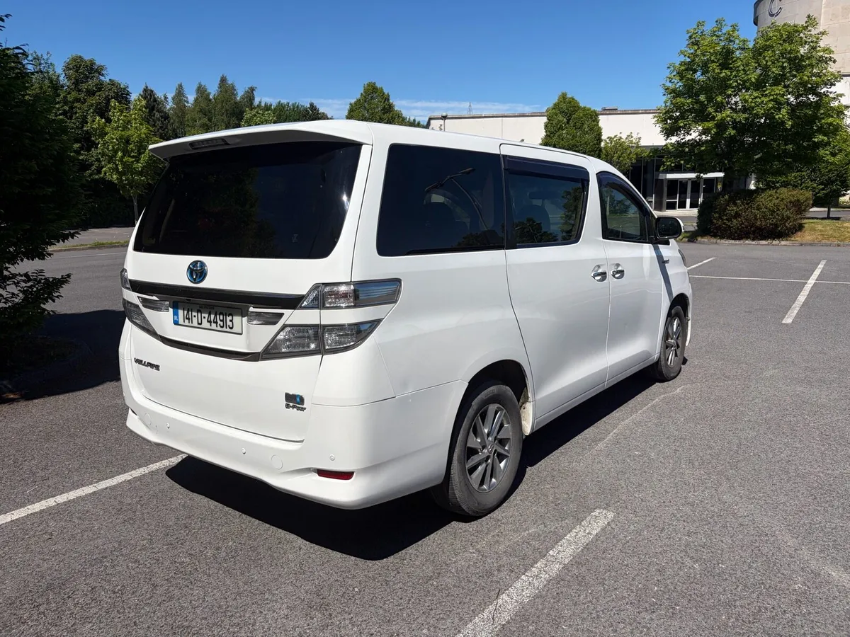 Toyota Vellfire 2.4 hybrid - 1 year NCT- 7 seater - Image 4