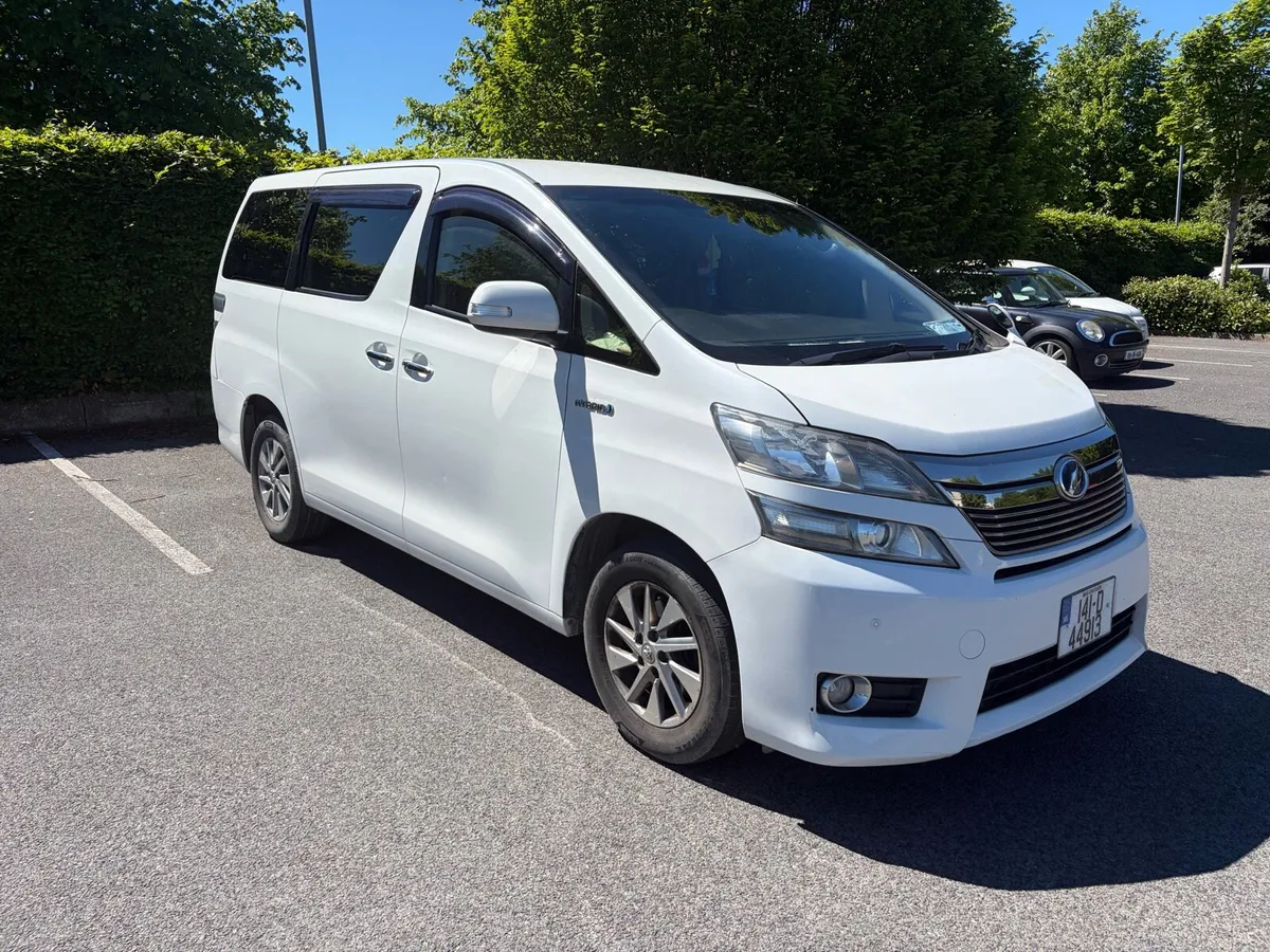 Toyota Vellfire 2.4 hybrid - 1 year NCT- 7 seater - Image 2