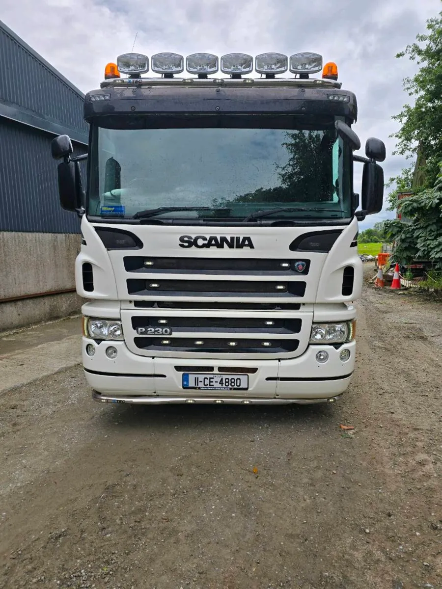 Scania tipper - Image 1