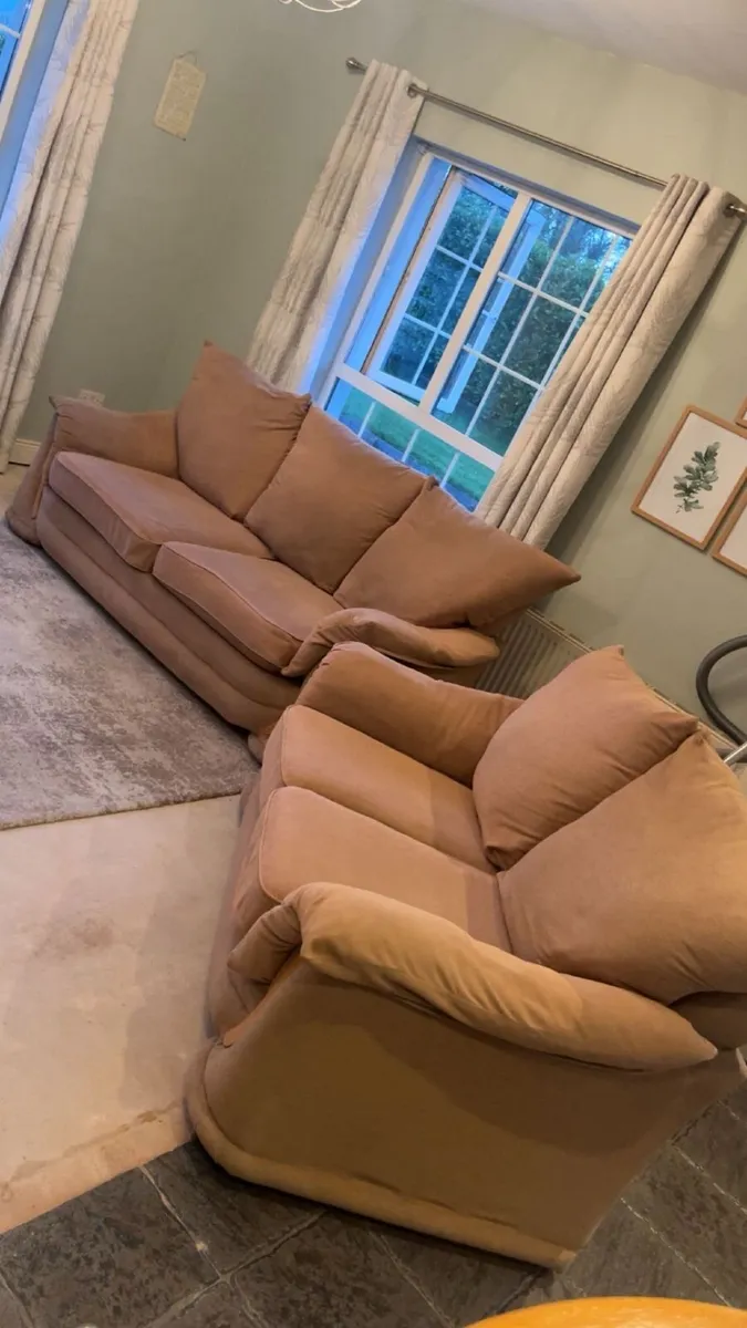 FREE  SOFA 3 + 2 - Image 1