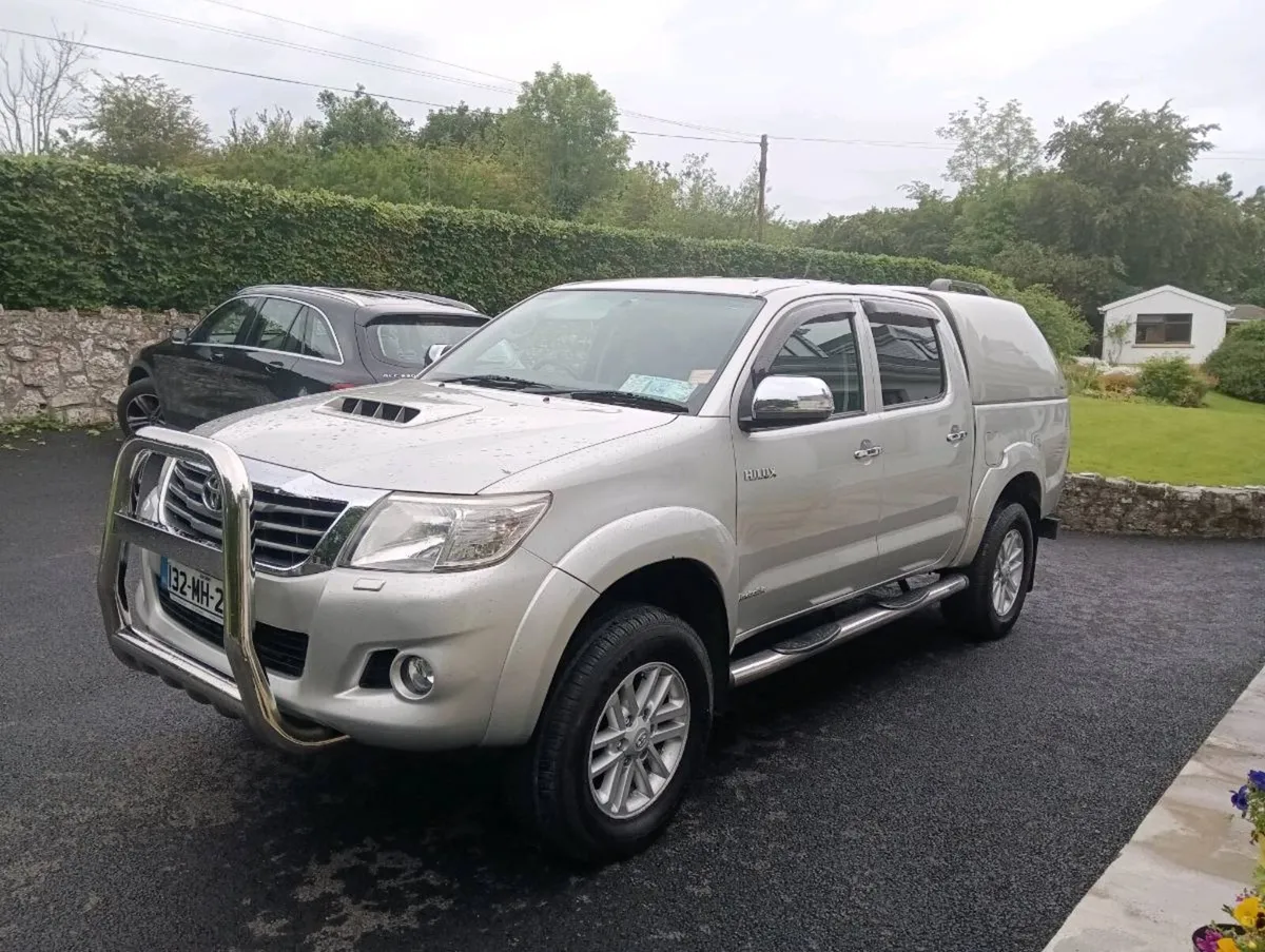 2013 Hilux Invincible - Image 2