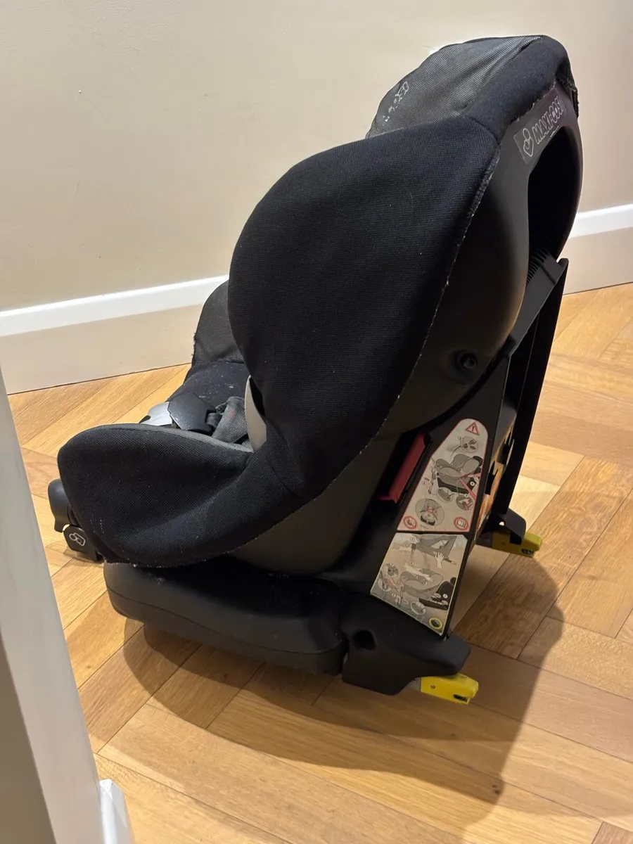 Maxi-Cosi ISOFIX car seats x 2 - Image 2