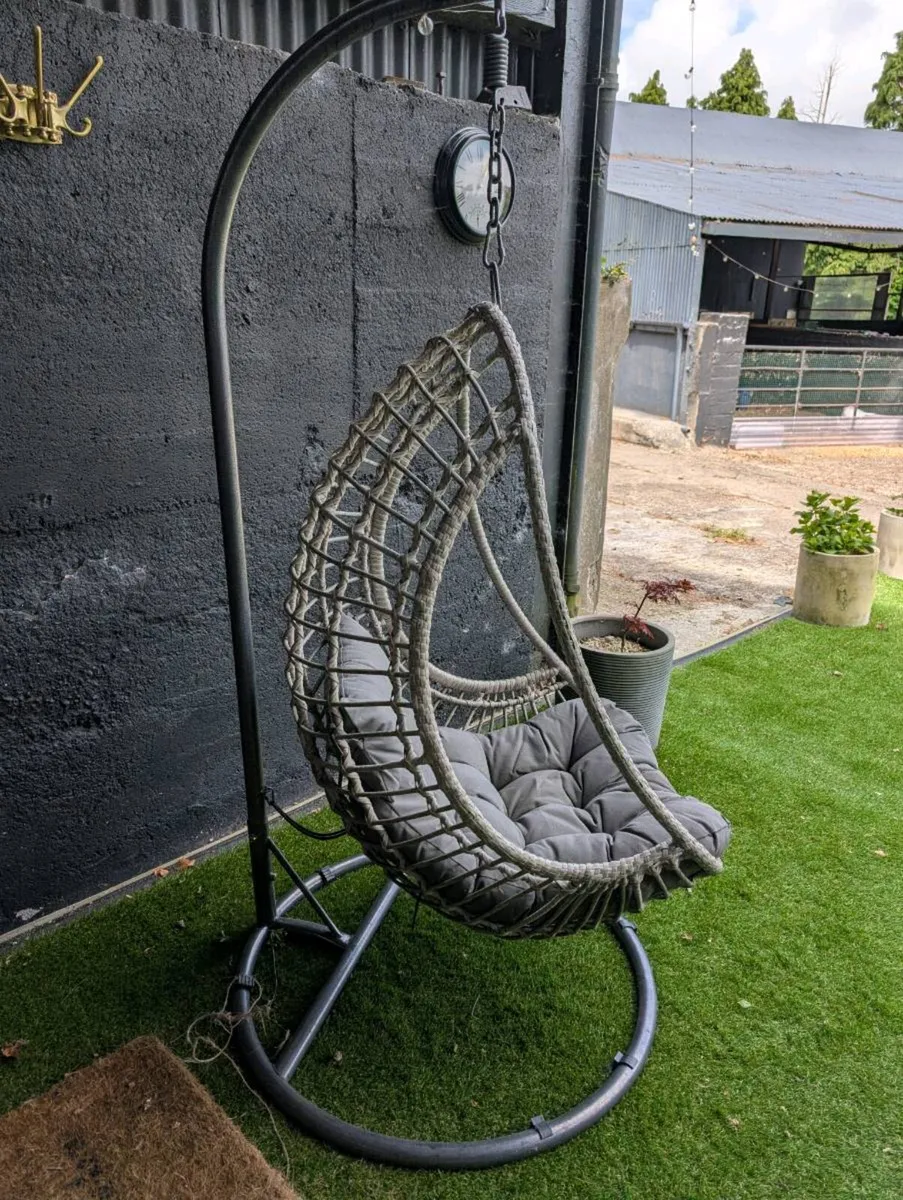 Hanging Egg Chair - Image 2