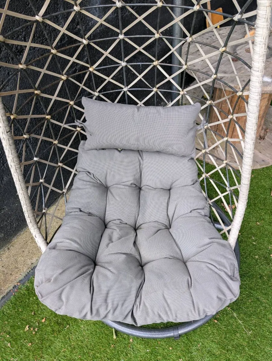 Hanging Egg Chair - Image 4