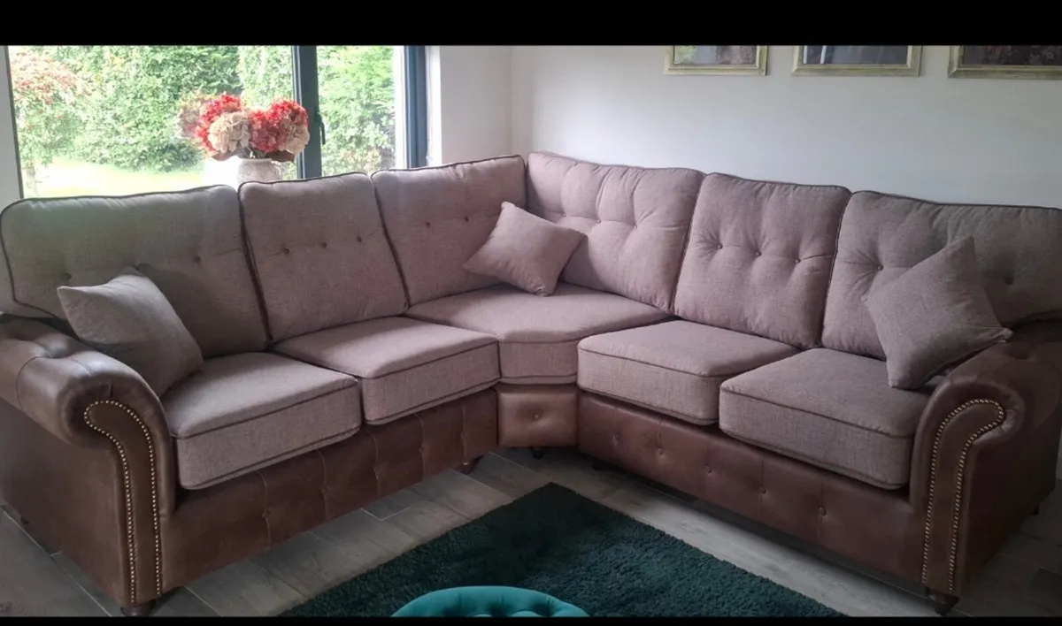 Couch - Image 3