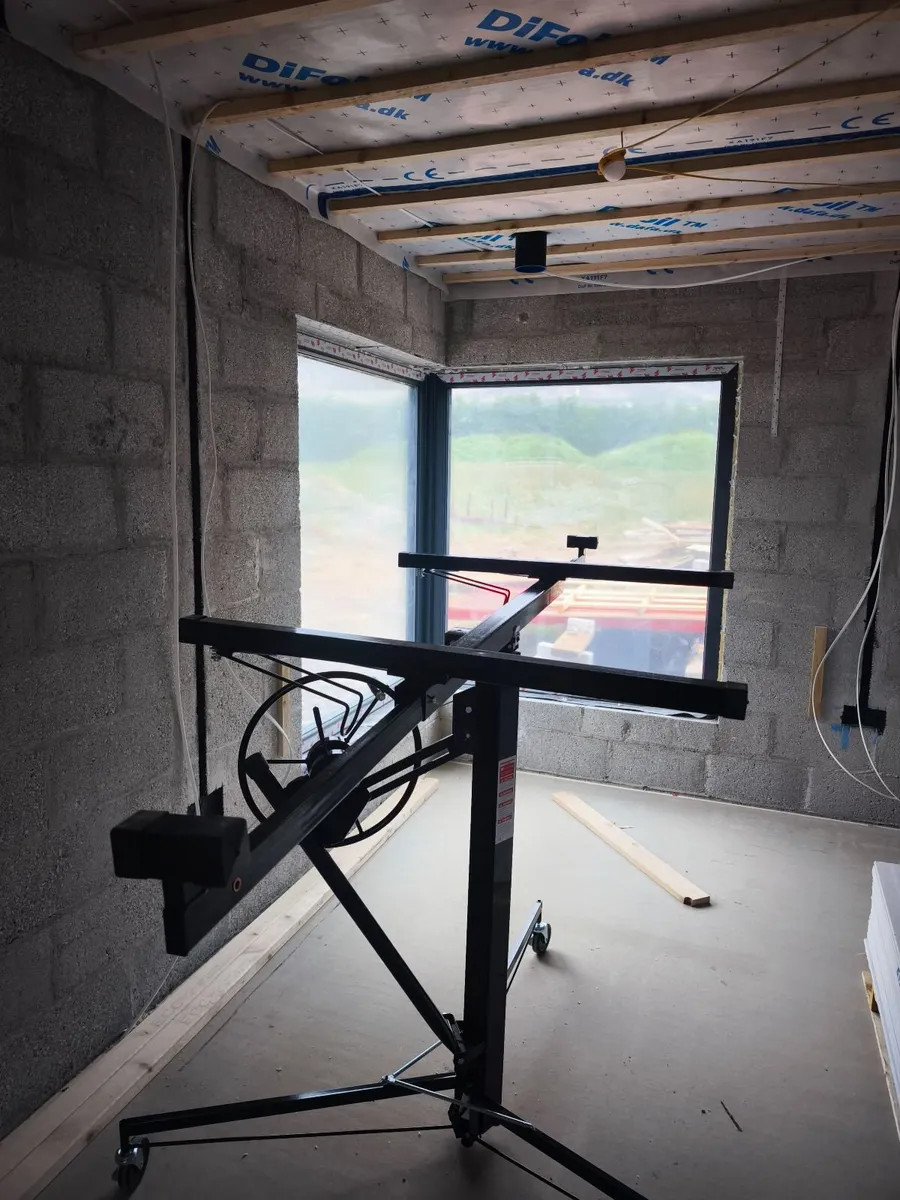 Plasterboard lift - Image 2