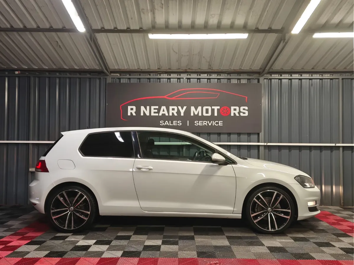 2017 Volkswagen Golf Diesel 2 Seat Manual - Image 3
