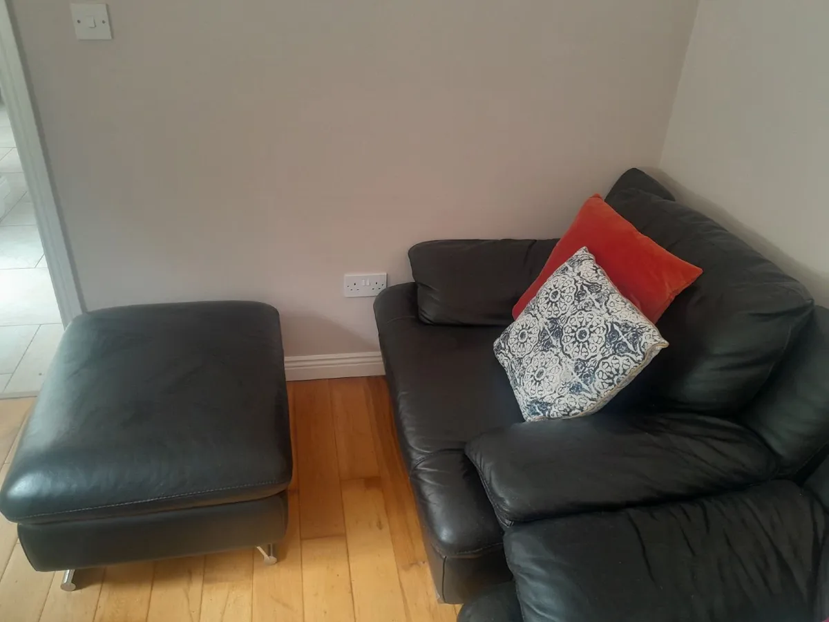 Genuine Italian leather sofa/ footstool - Image 3