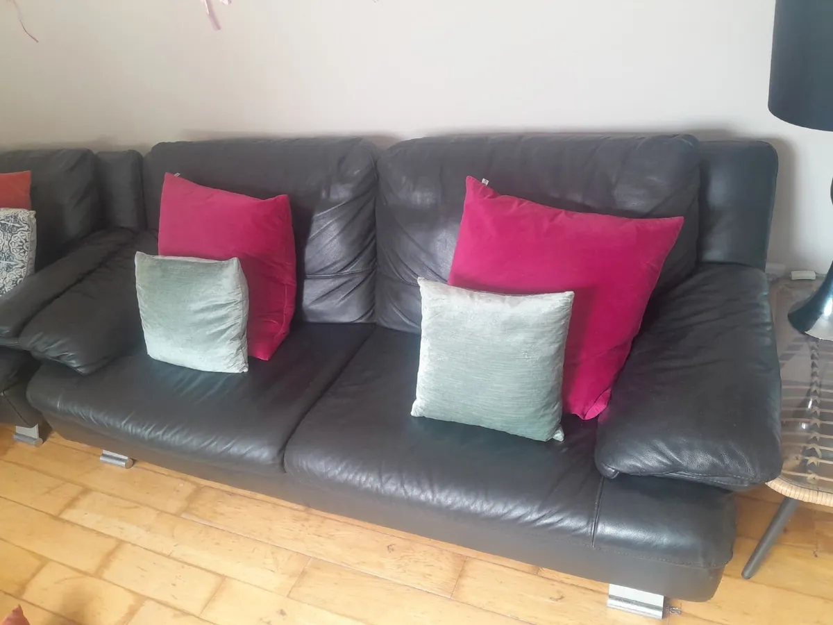 Genuine Italian leather sofa/ footstool - Image 4