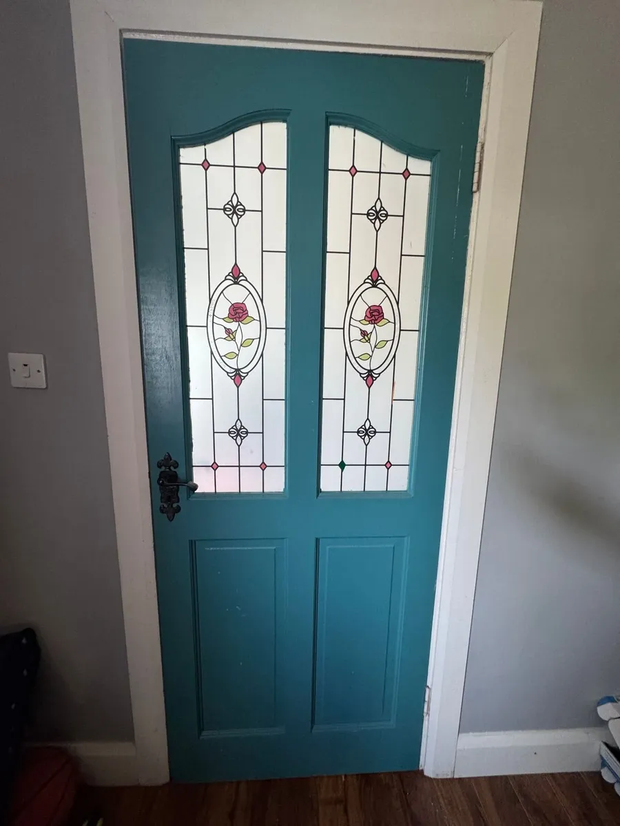 4x Internal Teak Glass Doors 2 Stained Glass €100e - Image 2