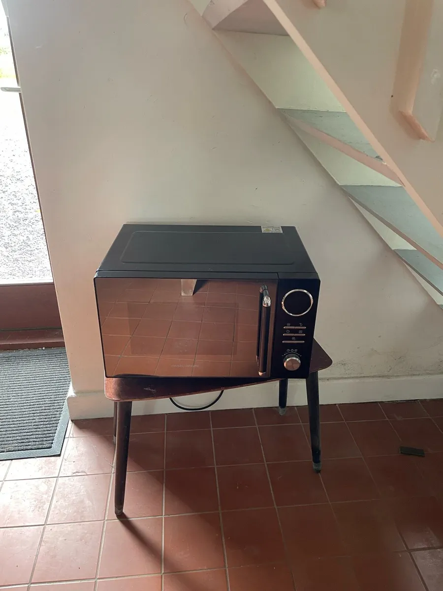 Microwave - Image 1