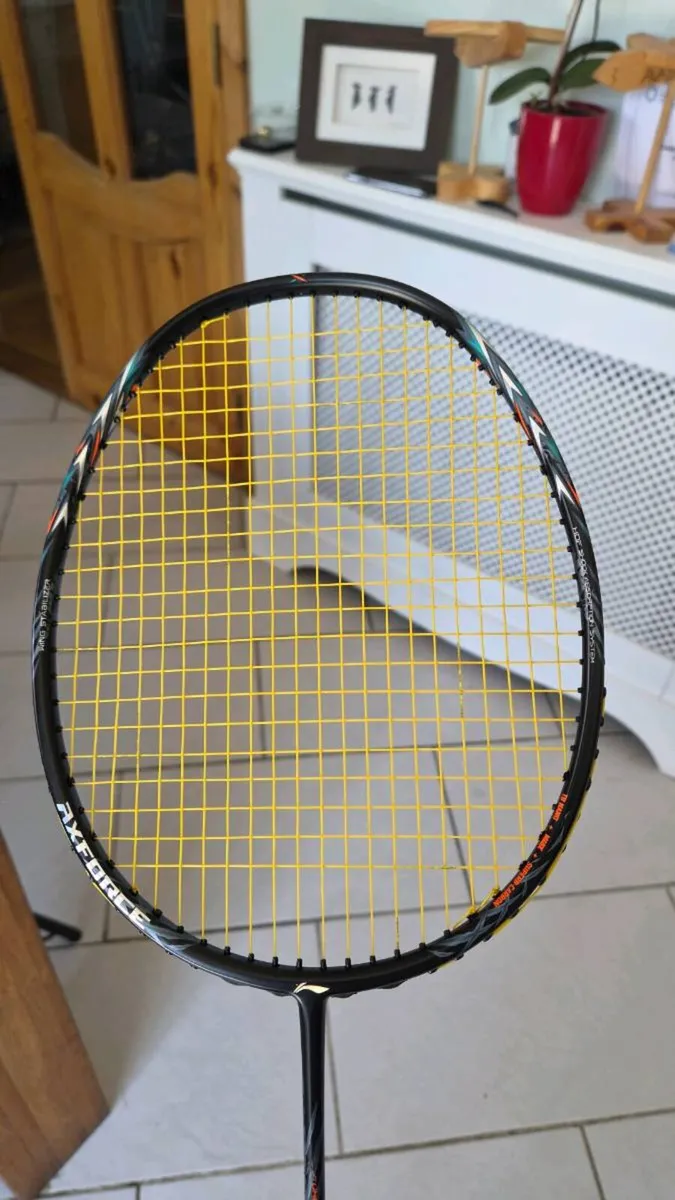 Badminton racket stringing service - Image 1