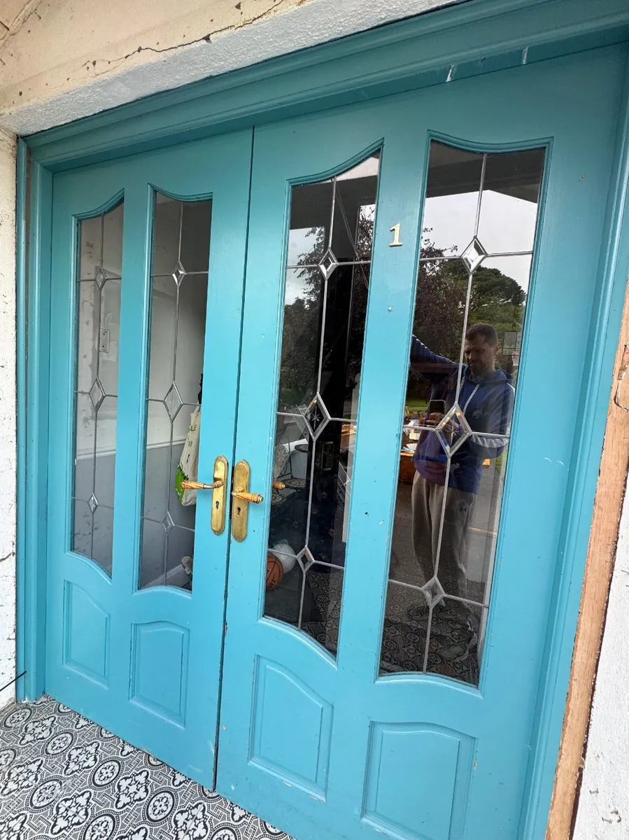 4x Internal Teak Glass Doors 2 Stained Glass €100e - Image 1