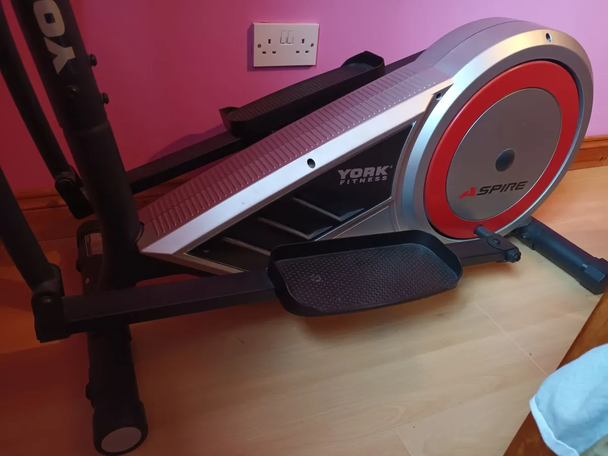 York Aspire Cross trainer - Image 3