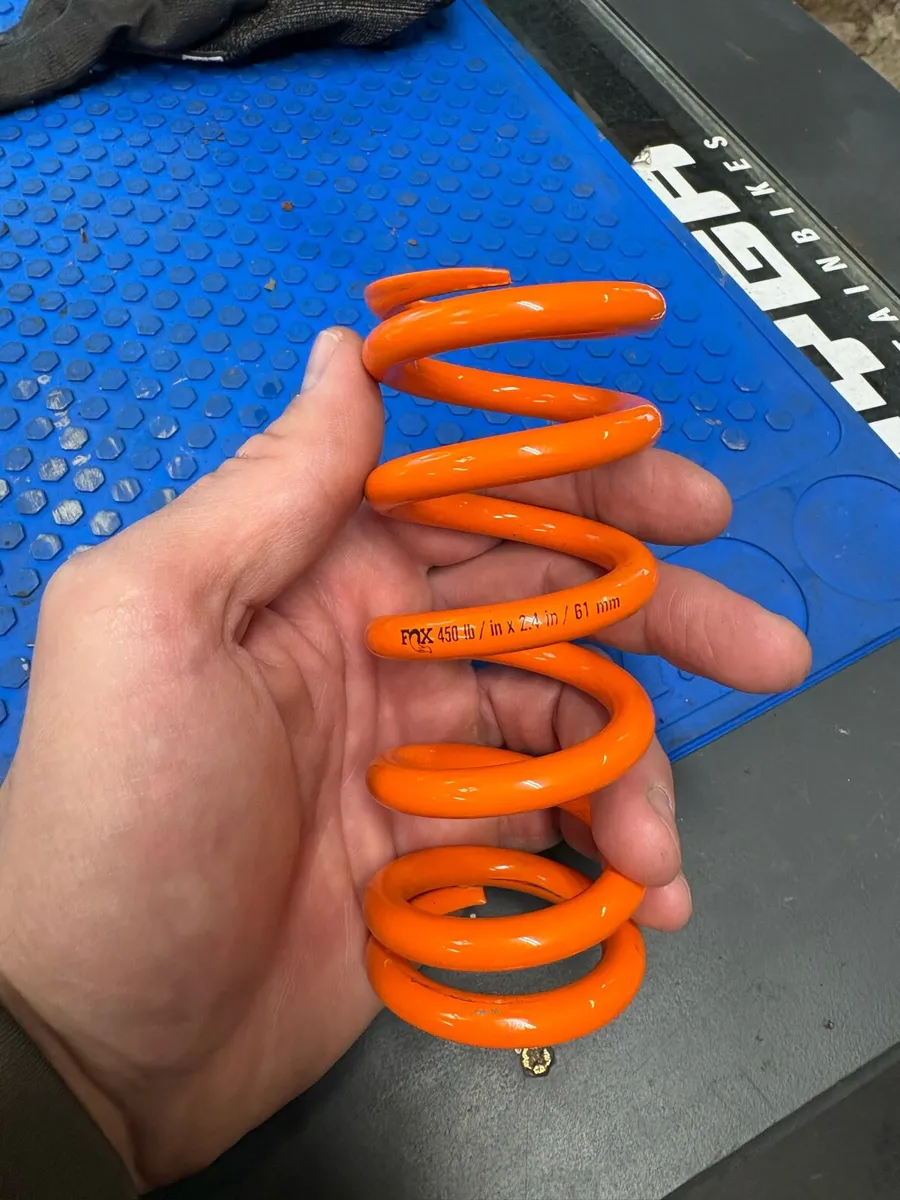 Fox DHX Coil spring 450lb 2.4 61mm