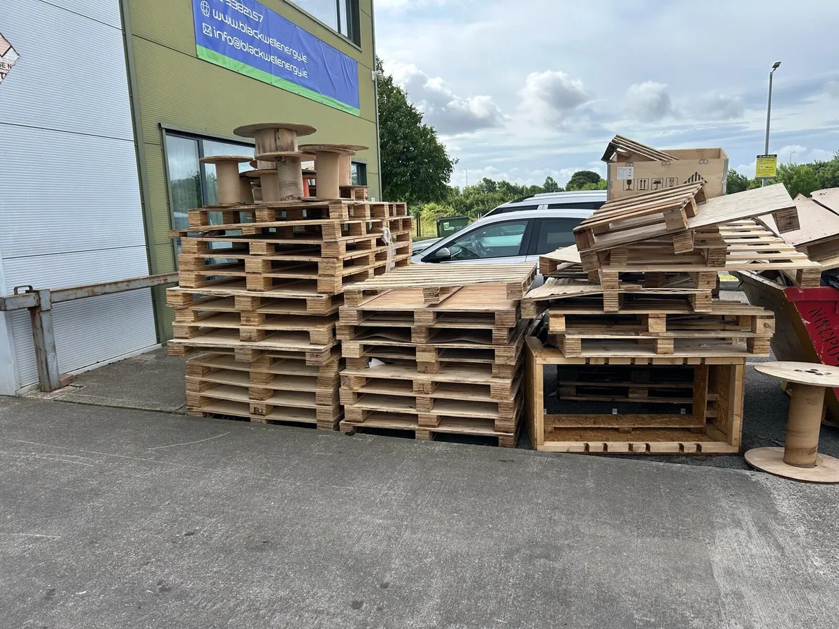 Around 40 pallets free to take away - Image 2