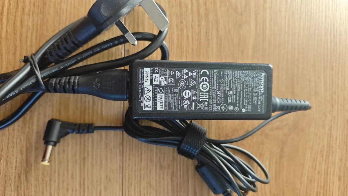 Lenovo 40W 20V 2A Adapter Charger Power Supply - Image 1