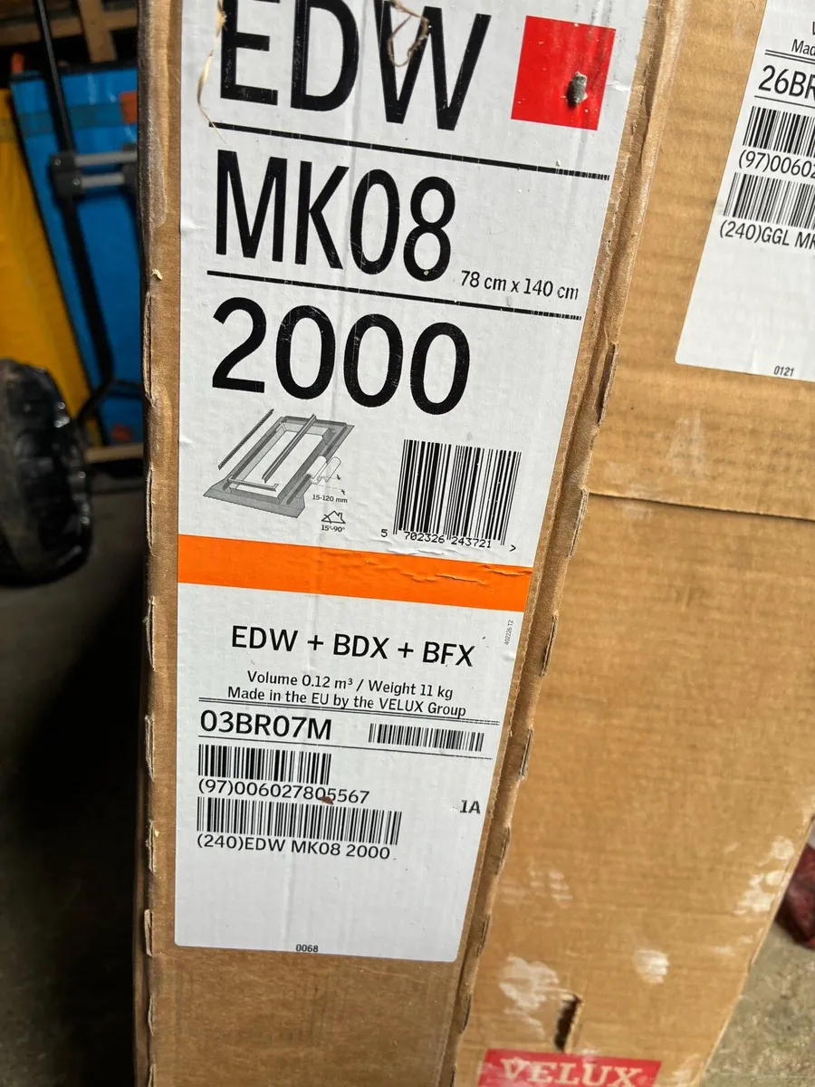 MK08 Velux with Tile Flashing - Image 2