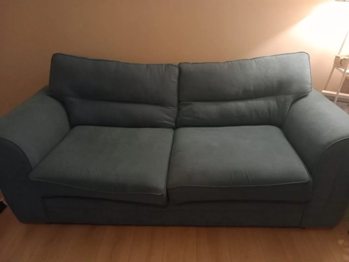 Couches - Image 2