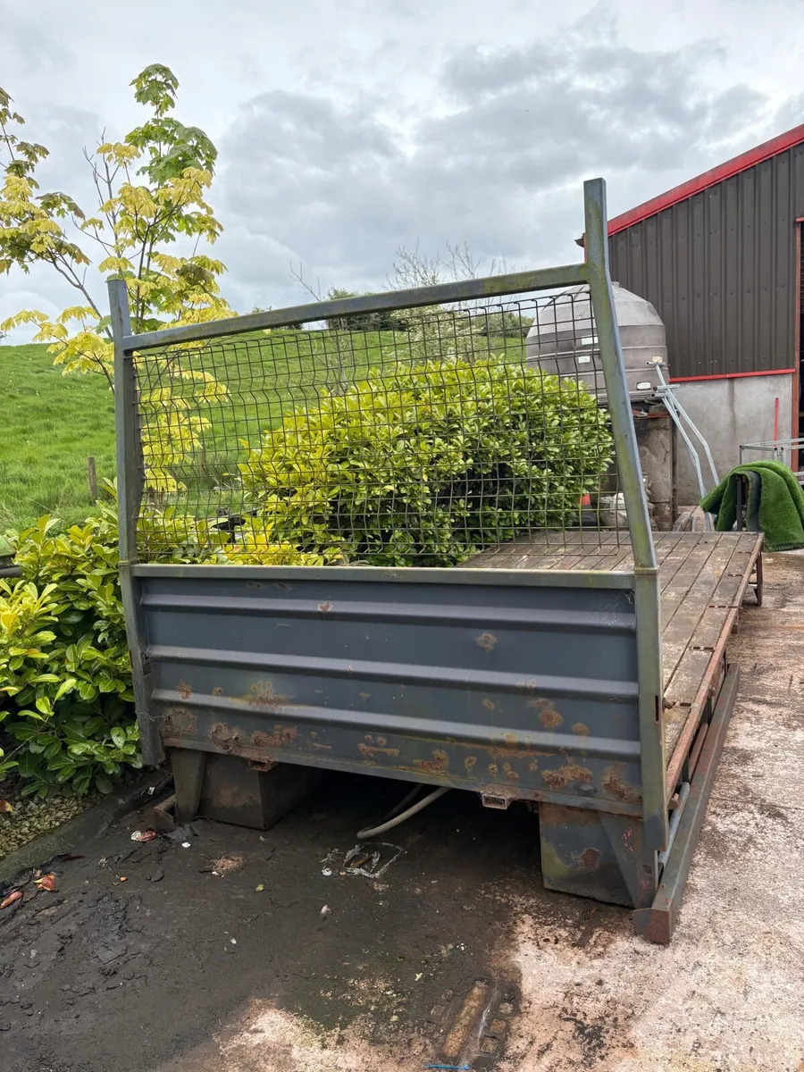 Lorry body - Image 1