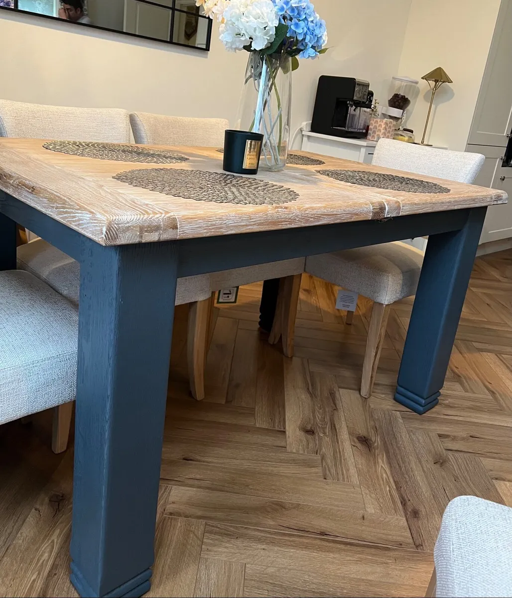 6 seater dining Table - Image 3
