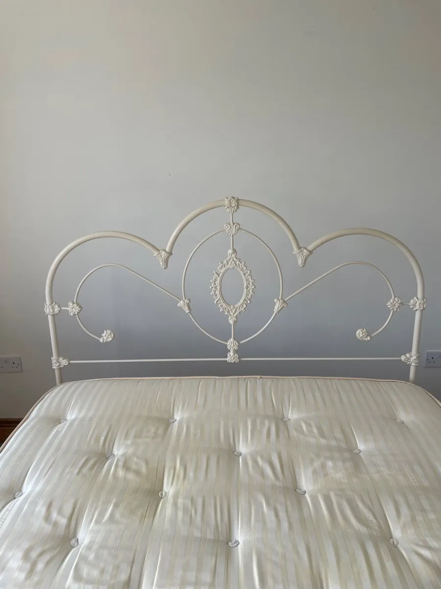 Bed frame - Image 2