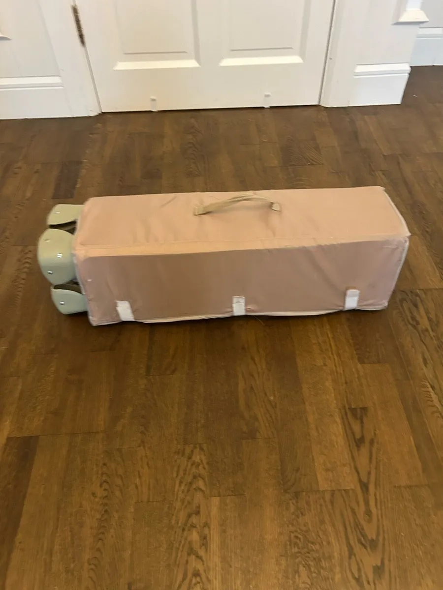 Travel cot - Image 3