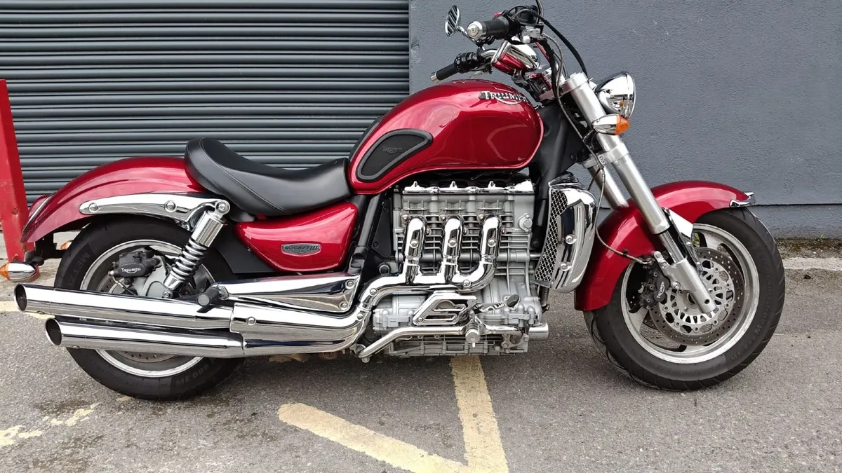 Triumph Rocket III 2.300 cc Roadster Mint 11 k mil - Image 1