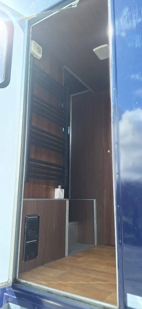 LUXURY DAF 6 HORSE NEWLY UPDATED - Image 2