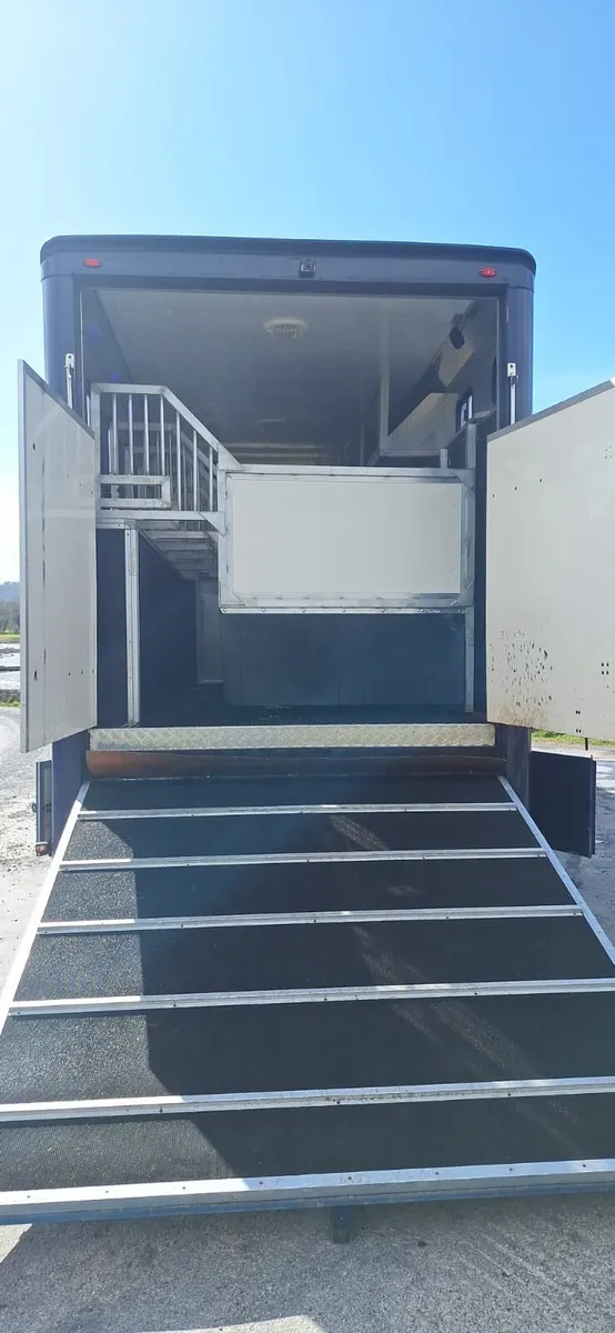 LUXURY DAF 6 HORSE NEWLY UPDATED - Image 4