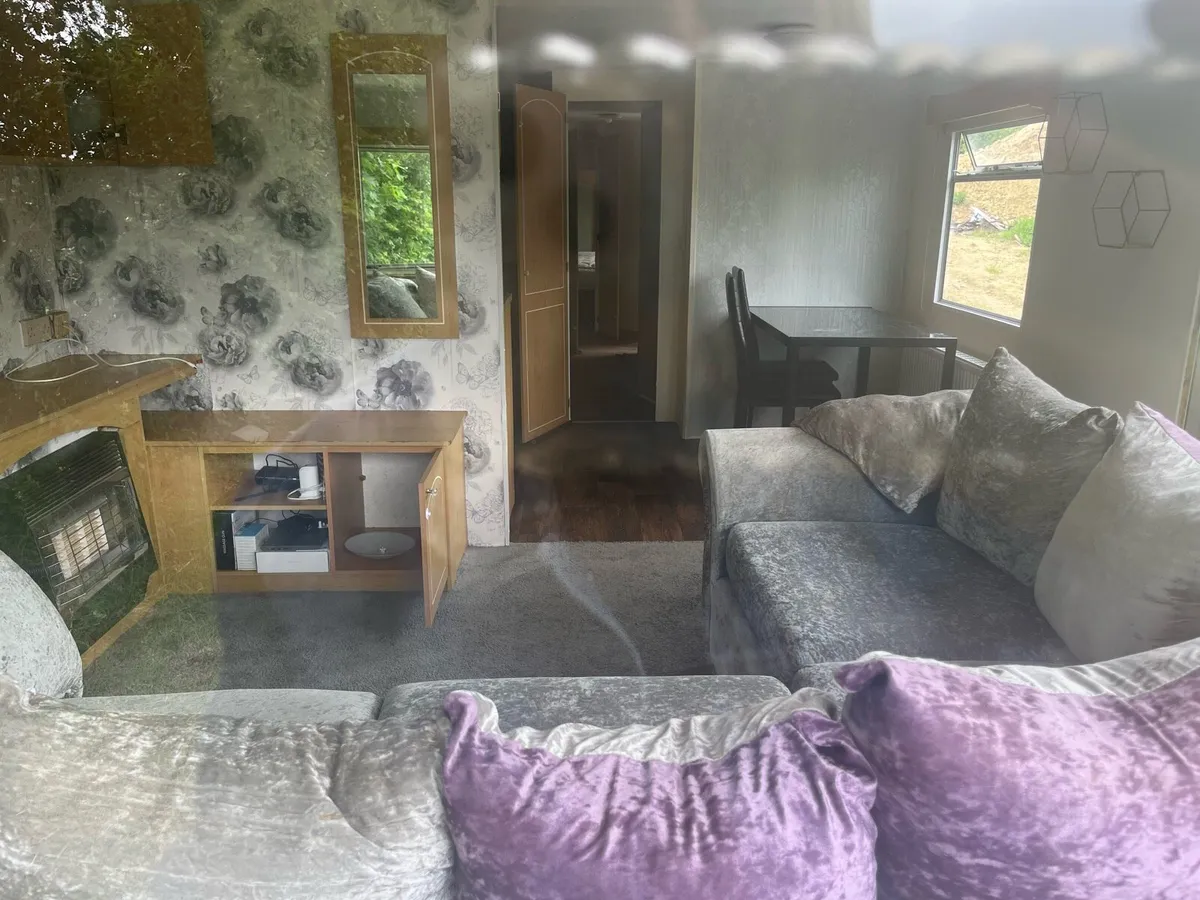 Mobile Home - Image 4