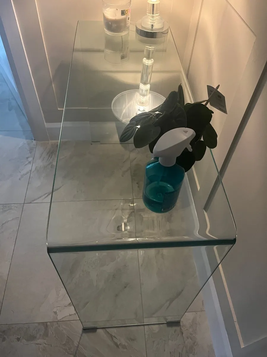 Amalfi Style 12mm Bent Glass Console Table - Image 4