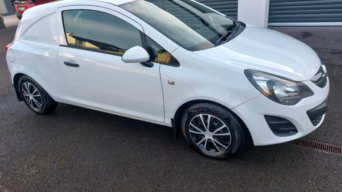 2015 opel corsa van - Image 1
